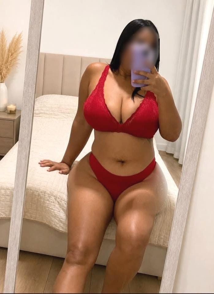 DISFRUTEMOS DE FIESTA Y SEXO INTENSO LATINA SEXY