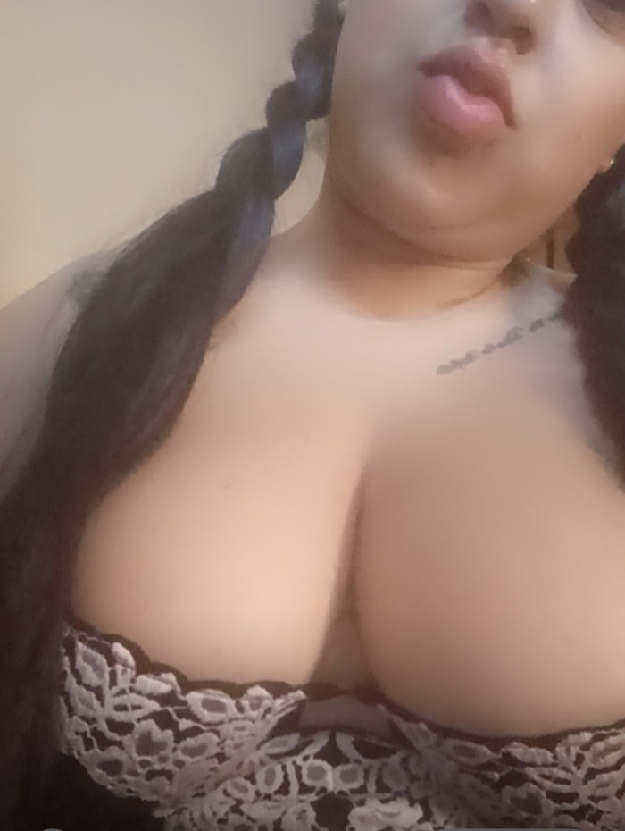 Colombiana con curvas en Seseña