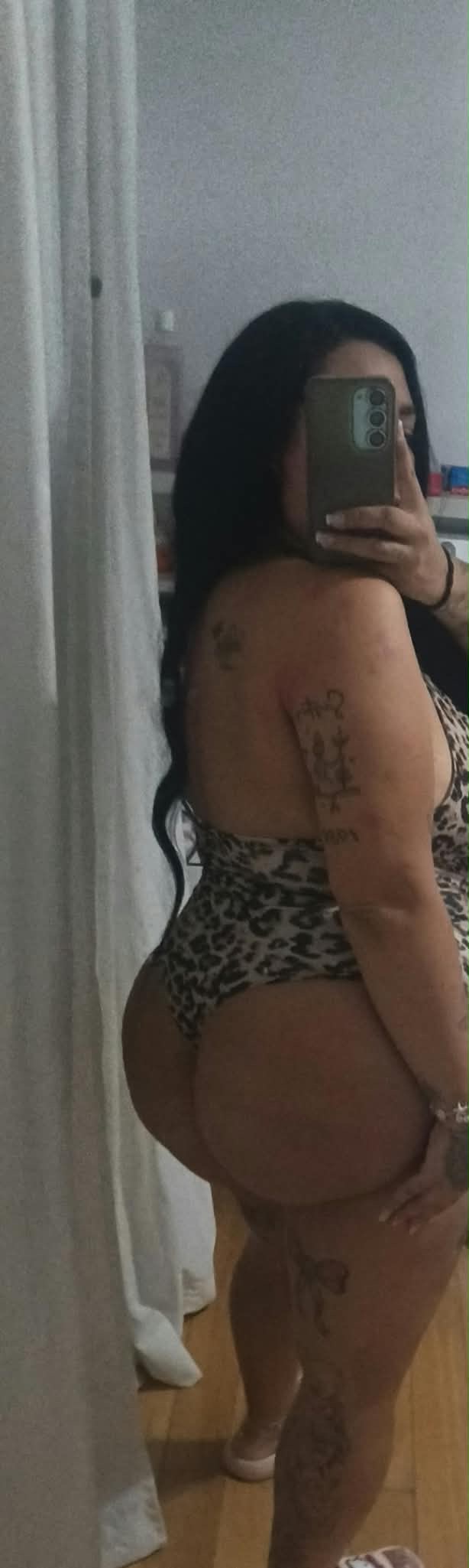 Colombiana con curvas en Seseña