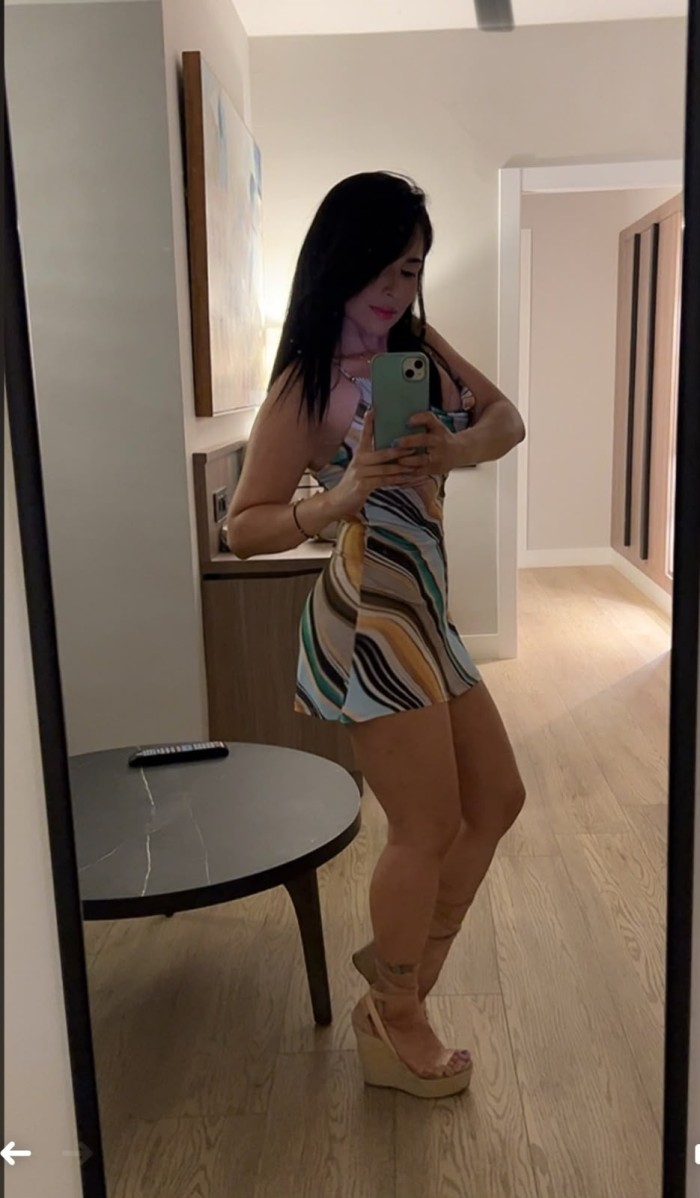 EN LAS FUENTES QUIERO SEXO DURO COMEME RICO