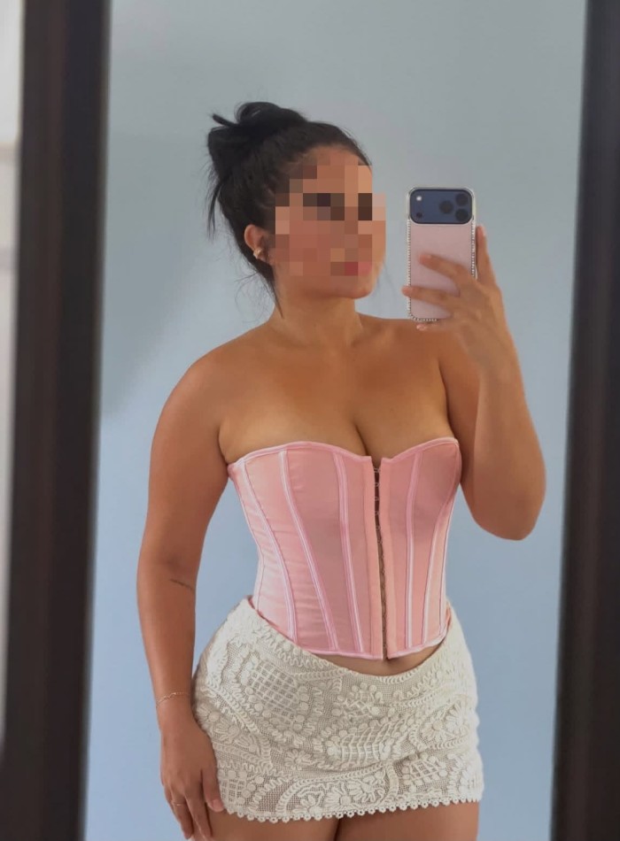 ENTREGADA CACHONDA IMPLICADA ADICTA AL PLACER