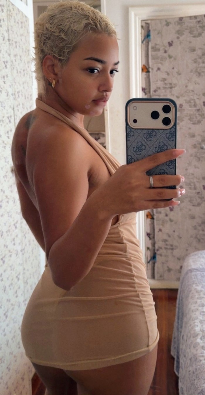 CHANTAL MORBOSA Y SEXI-603513556-GRANOLLERS