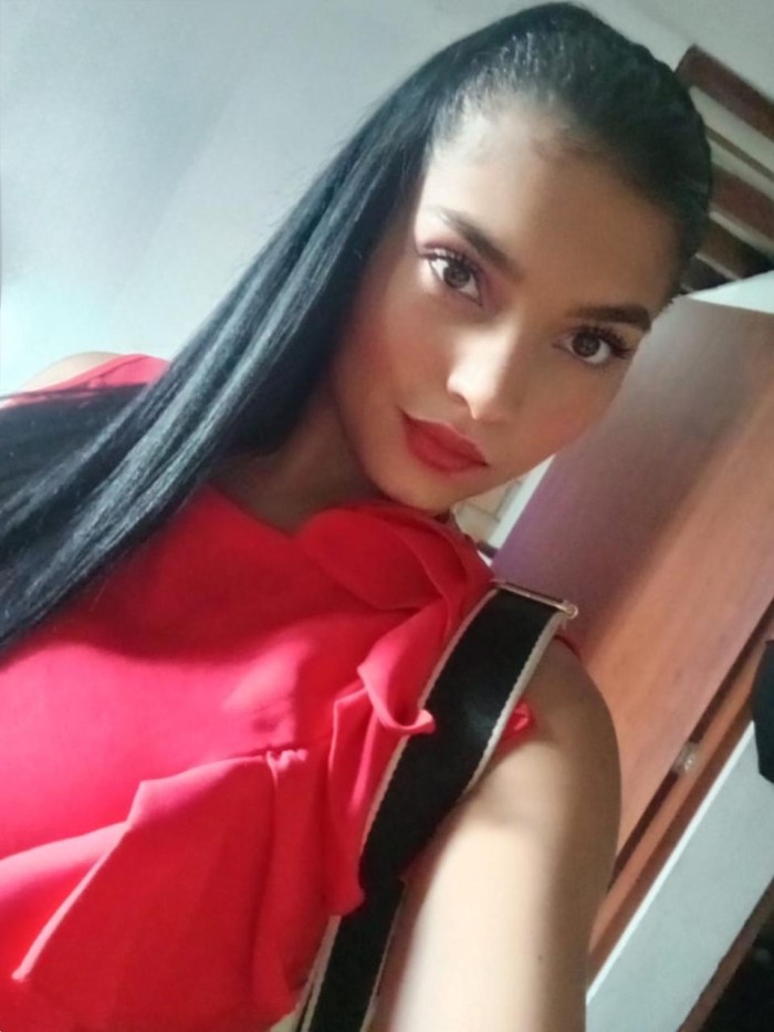 SOY MELANY, COLOMBIANA DISCRETA Y ARDIENTE