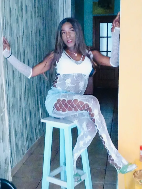 EN PLAZA SAENZ CHICA TRANS POLLONA DELICIOSA PARA COMPLACERTE A TOPE