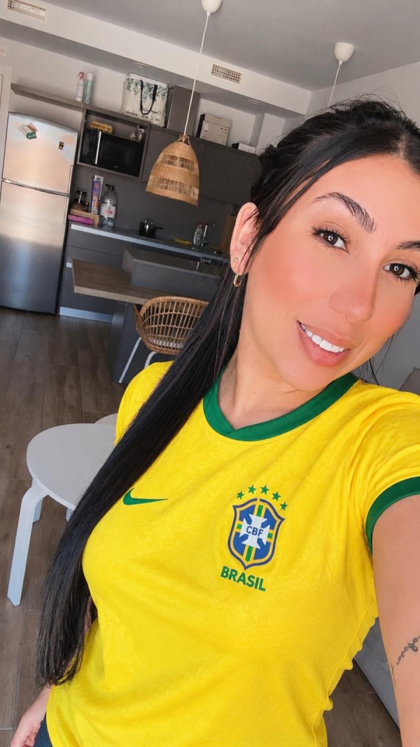 Caliente brasileña fiestera, salidas a todas zonas