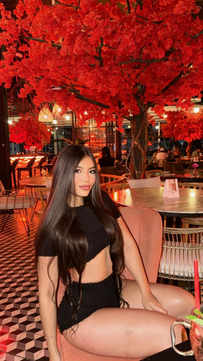 ARDIENTE, FOGOSA Y CACHONDA LATINA,666105225