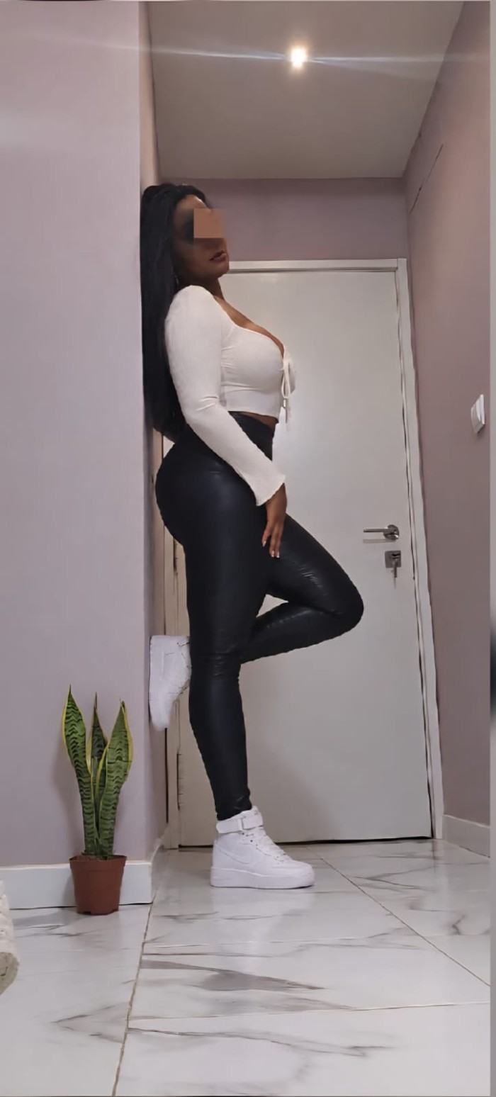 TETONA CALIENTE EN BARAñIN PAMPLONA SEXO Y FIESTA