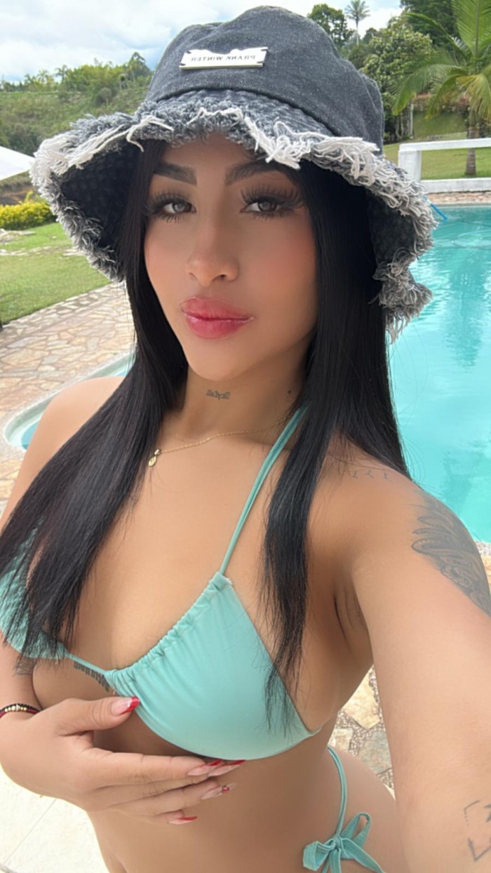 sophia, chica colombiana, caliente y con ganas