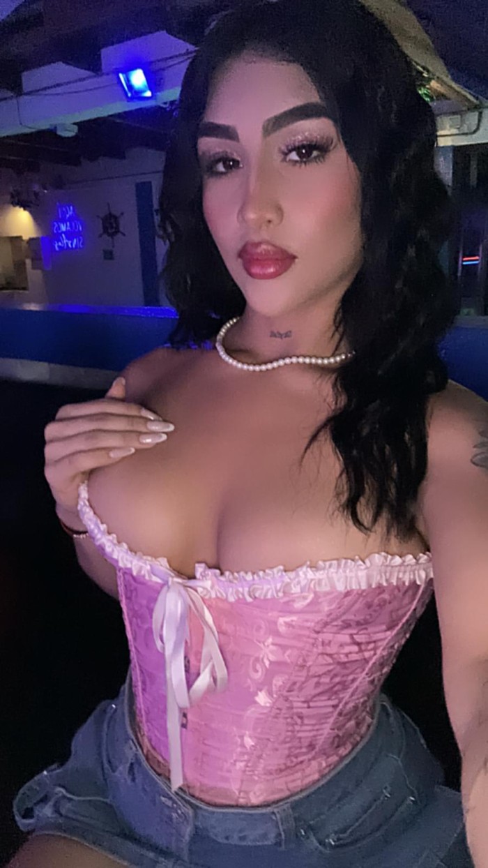 sophia, chica colombiana, caliente y con ganas