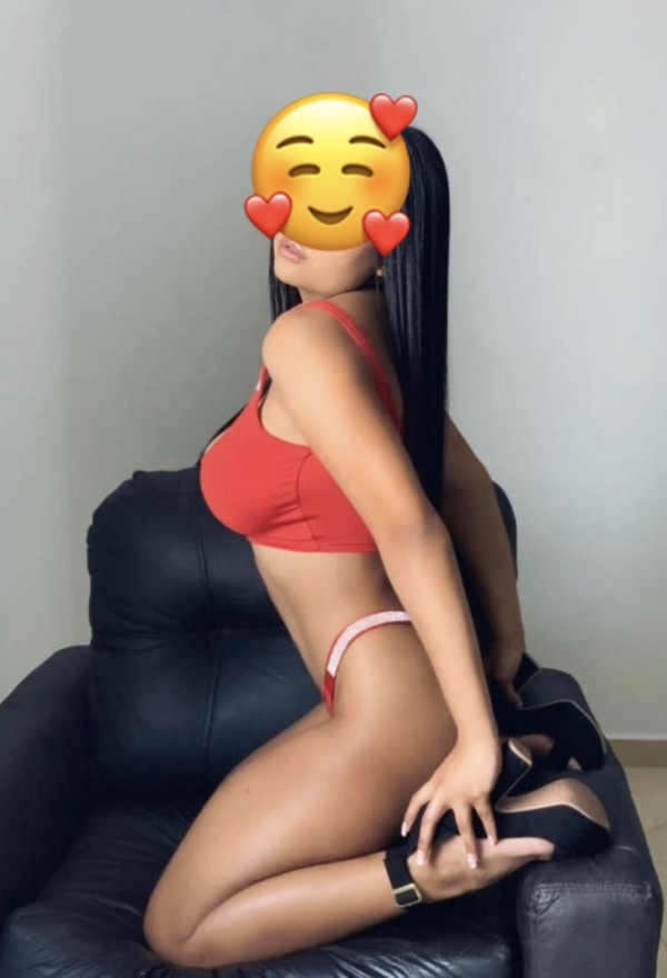 Latina muy caliente por primera vez en Jaén