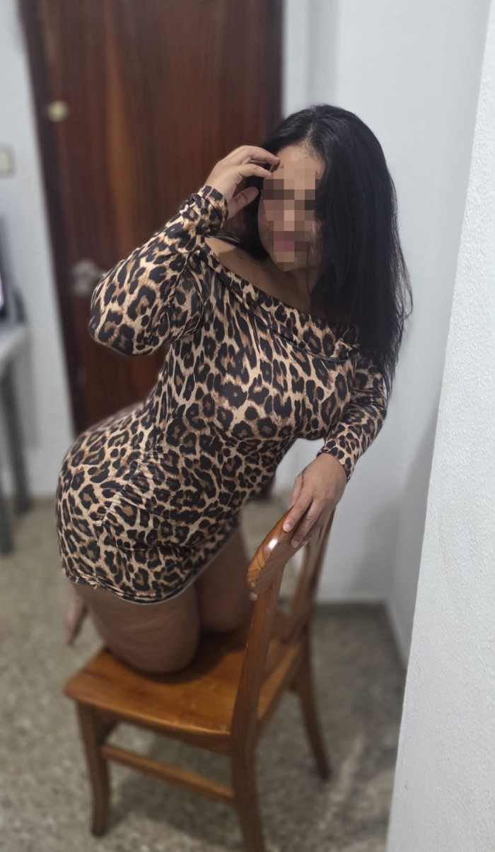 Recien llegada bebé, ardiente y bien juguetona