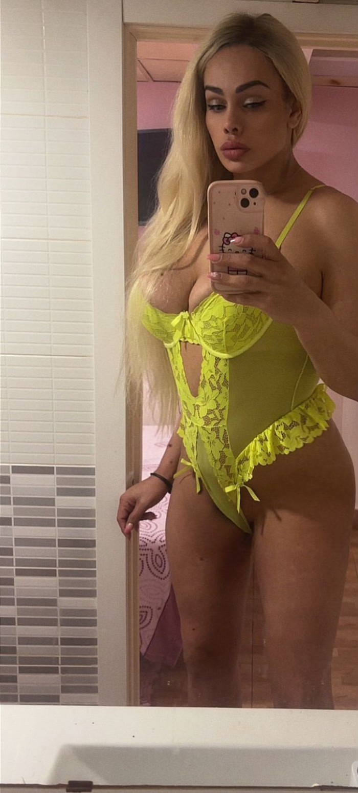 Travesti rubia en Reus,fiestera 24h