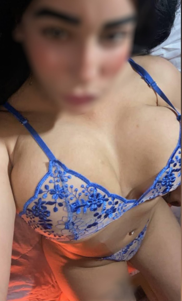 EN ZARAGOZA QUIERO QUE ME COMAS DURO
