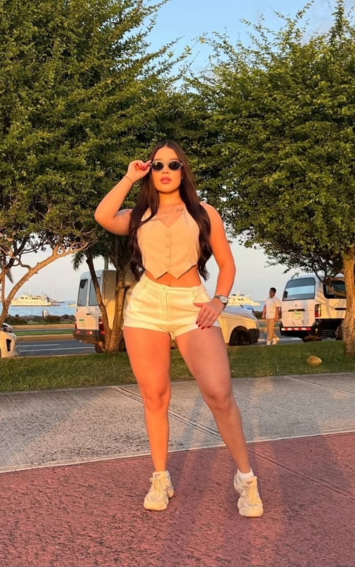 631677337 SOFIA ARDIENTE, SENSUAL Y LISTA PARA TI