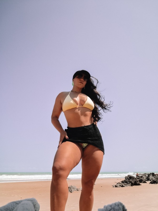 Estupenda BRASILEÑA PUTONA y fogosa hermosa chica llamame