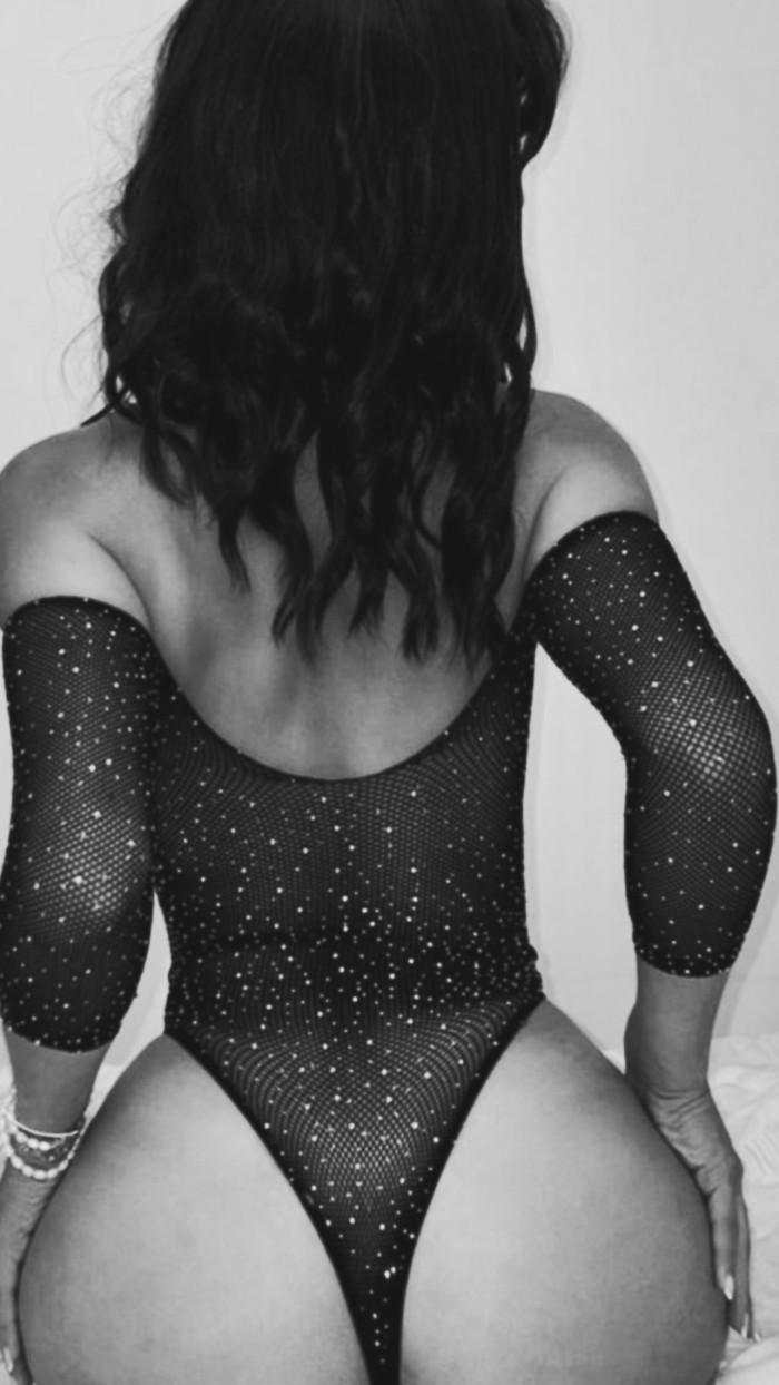 KIRA NOXX — EXPERIENCIAS PRIVADAS ONLINE