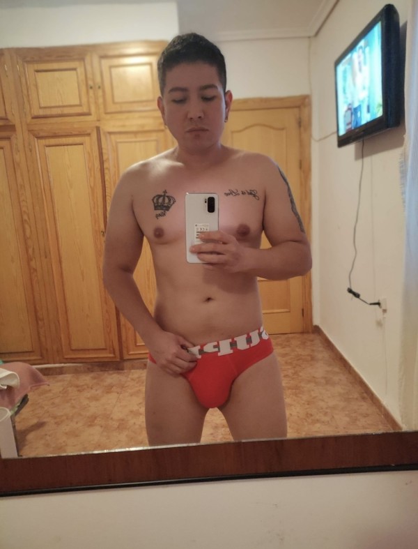 MASAJISTA POLLON PARA CHICOS! LATINO BLANCO DISCRETO CONFIABLE CON SITIO