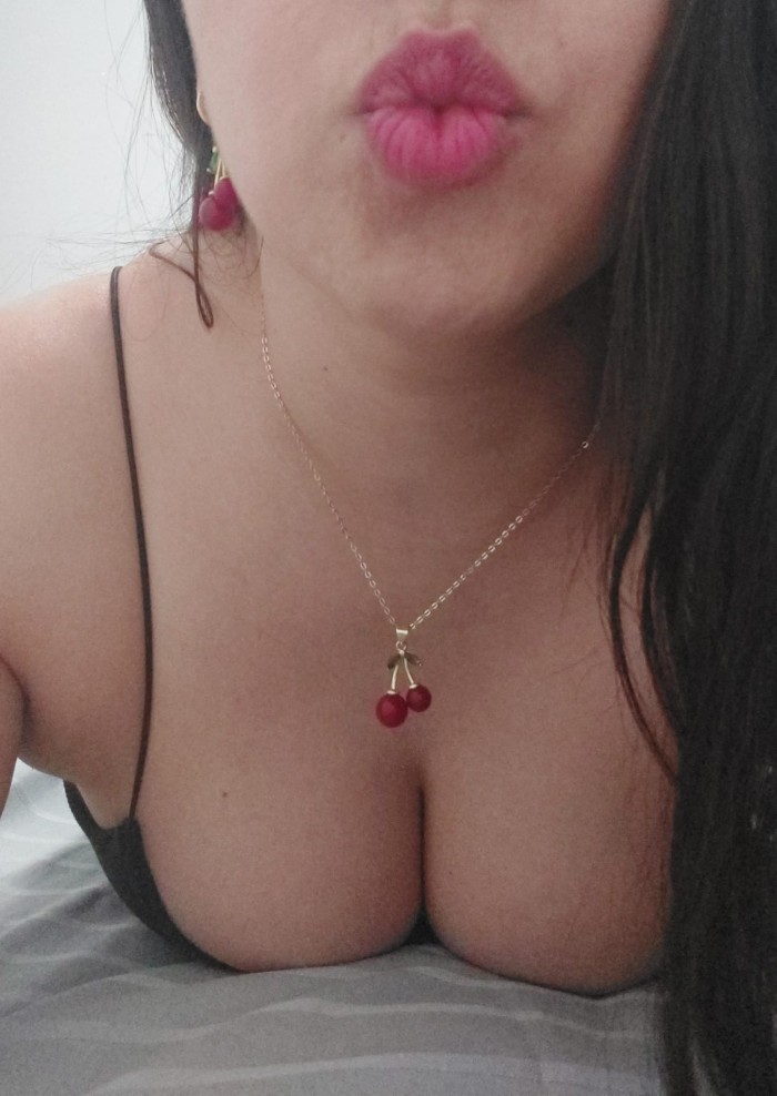 PAOLA ARDIENTE SENSUAL FIESTERA HAGO GRIEGO NOVEDAD EN MALAGA CENTRO