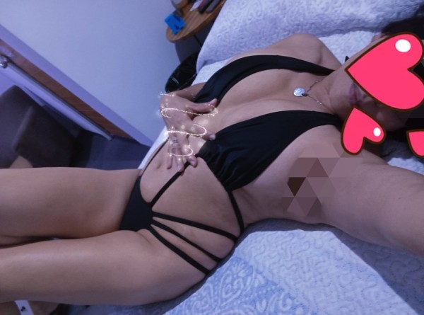 Lili Madurita Elegante y atractiva. Cuerpo natural