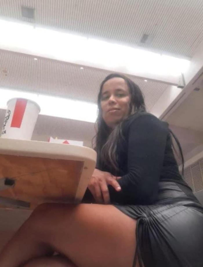 La TRANS más fiestera y guarra de AMPOSTA experta en BESO NEGRO
