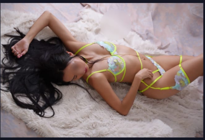 VEN Y DISFRUTA DE MI RICO COÑO