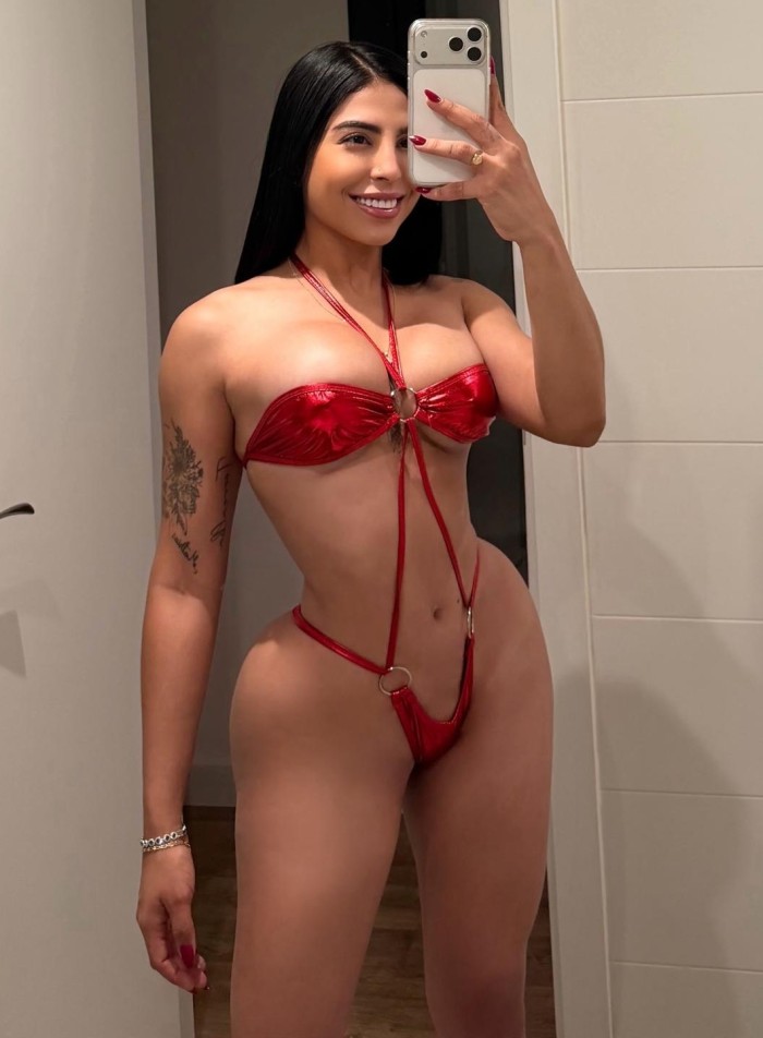 SABRINA NOVEDAD TODA PARA TI,VEN A DISFRUTAR