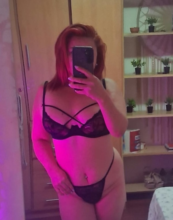 DISPONIBLE LATINA MADURA SUPER CACHONDA BIEN GUARRA.  DE LUJO