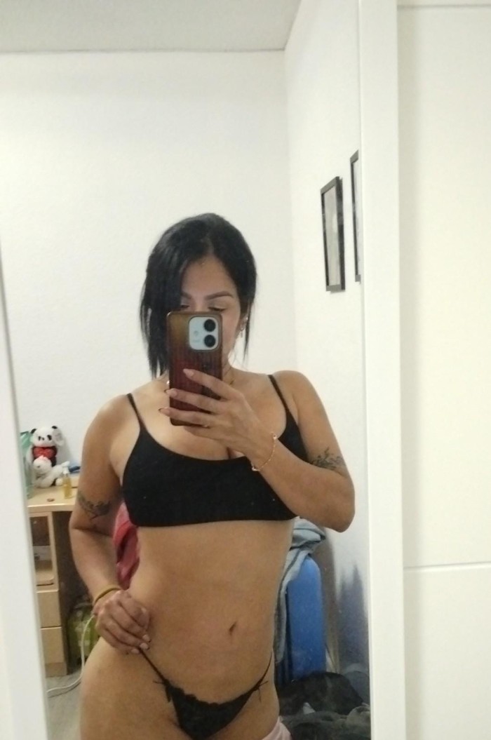 CAMILA  HERMOSA LATINA  SOLO SALIDAS  -623728608