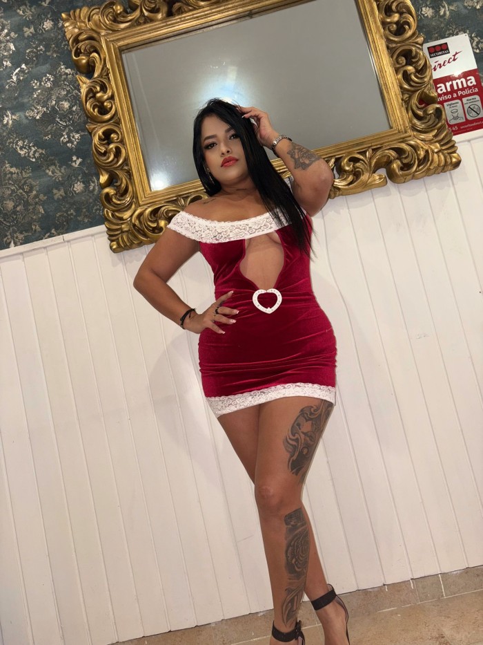 DELICIOSA IMPLICADA SEXO PASION Y LUJURIA
