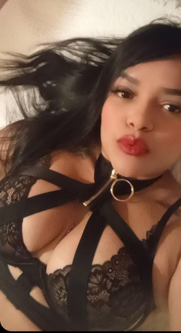 DELICIOSA IMPLICADA SEXO PASION Y LUJURIA