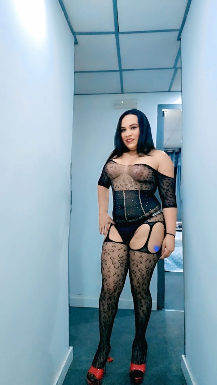 SEXO Y DIVERSION, SOY VERONICA, FEMENINA Y CALIENT