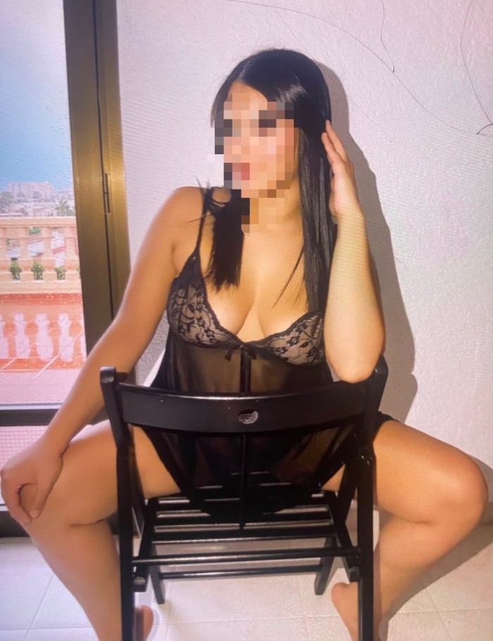 DAMA MORBOSA, FIESTERA Y MUY SENSUAL