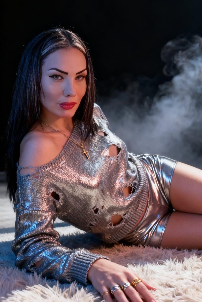ATREVIDA Y MUY SEXY