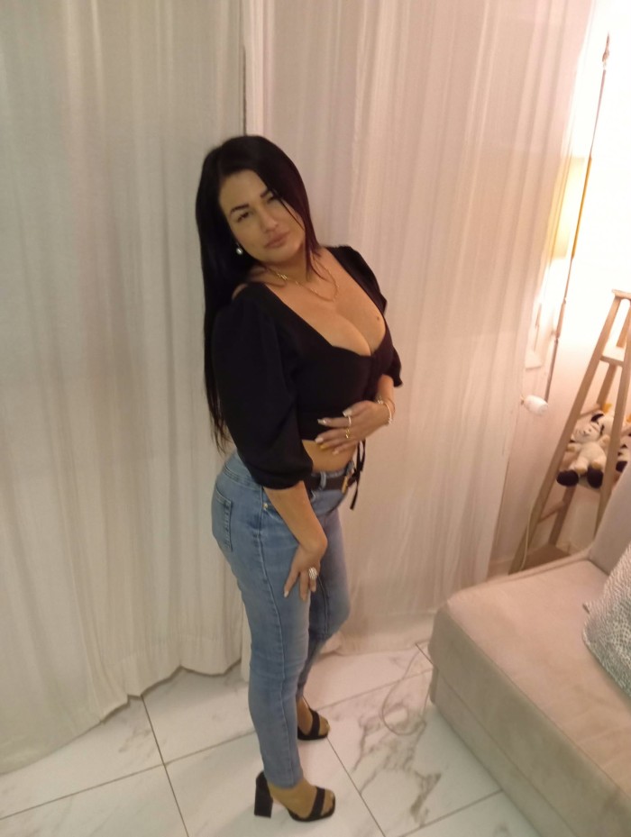 RICA ARDIENTE CON GANAS DE SEXO NO TE ARREPENTIRAS