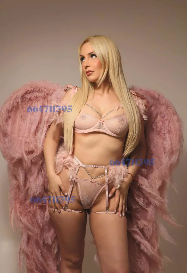 RUBIA DIVINA, MORBOSA Y SEDUCTORA