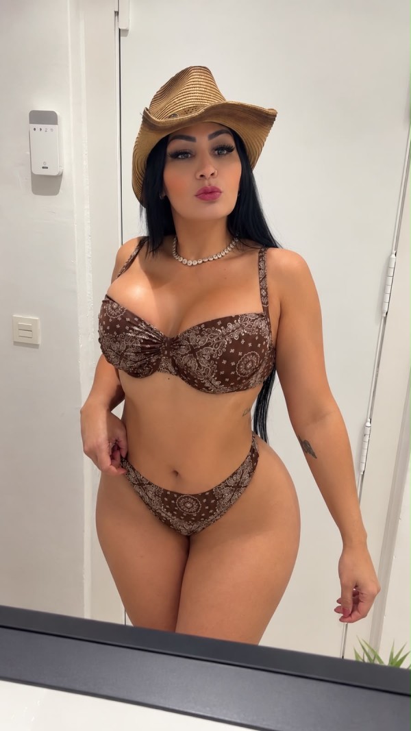 ARDIENTES CURVAS, TREMENDA BELLEZA LATINA EN VISTA ALEGRE CÓRDOBA