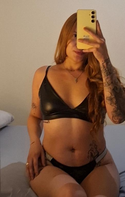 COLOMBIANA ARRECHA CON GANAS DE FOLLAR