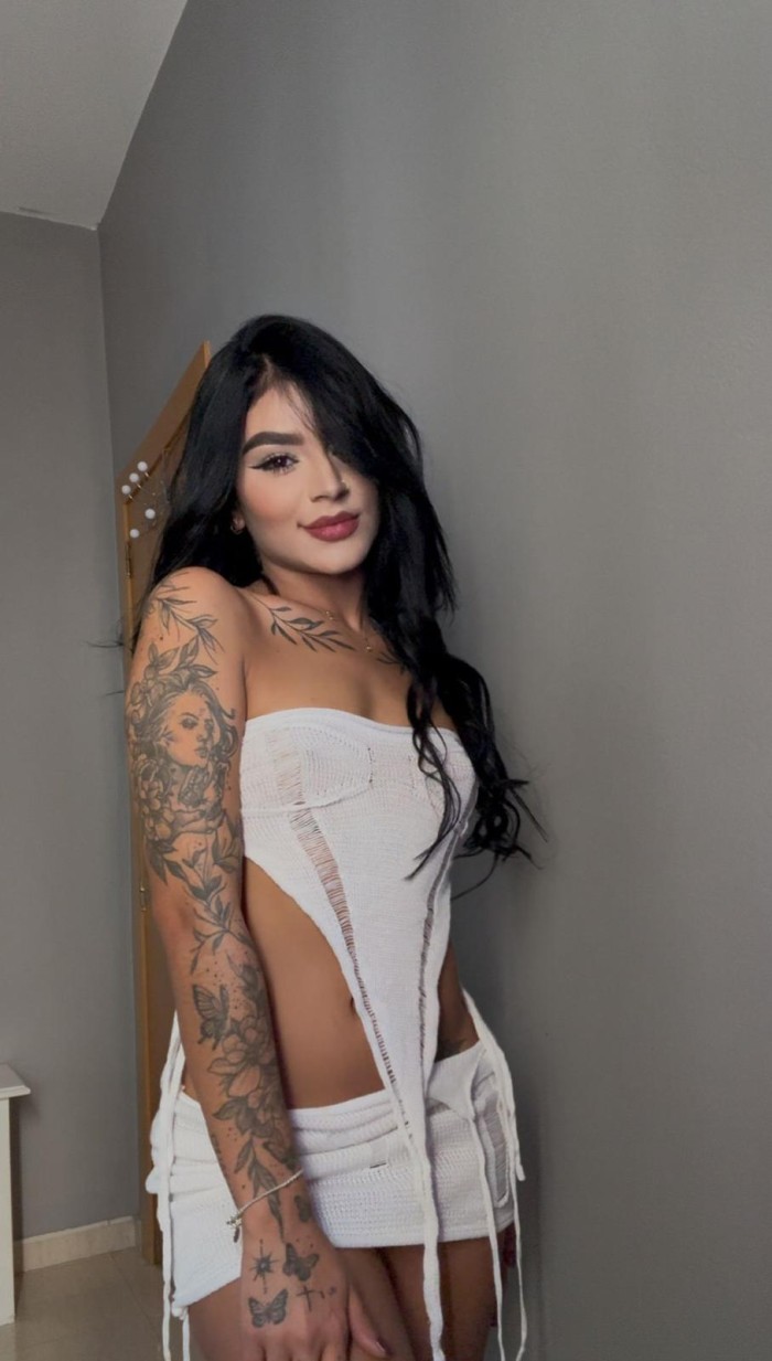 UNA HERMOSA JOVEN!!