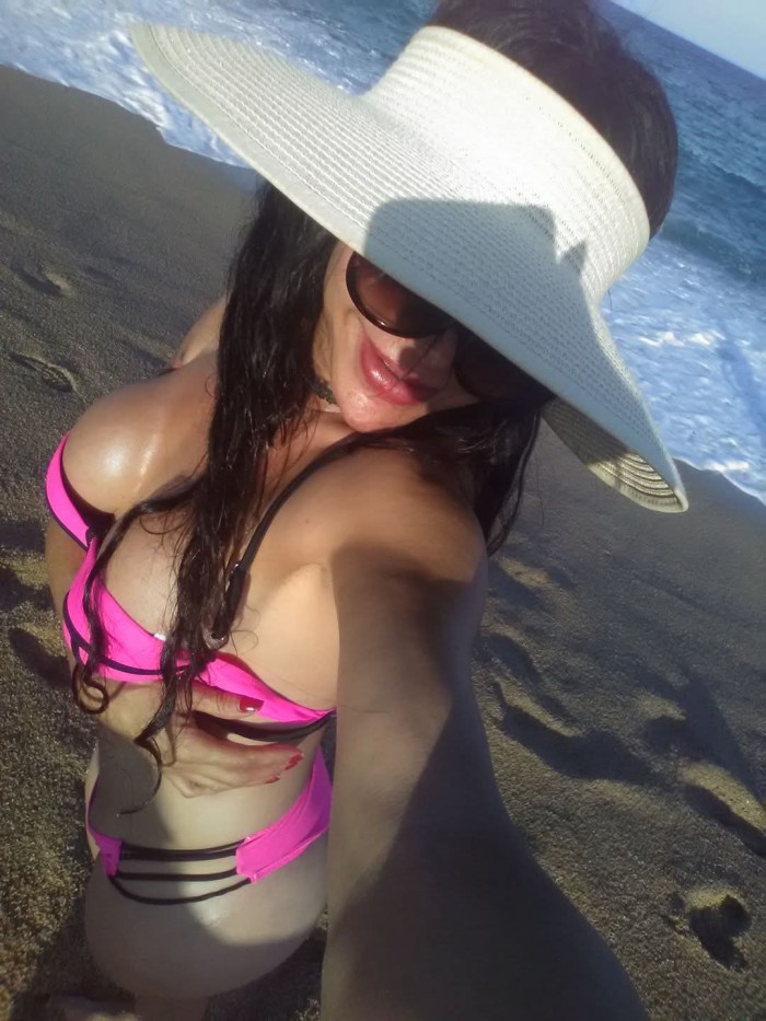 MEXICANA REGRESANDO DE VACACIONES