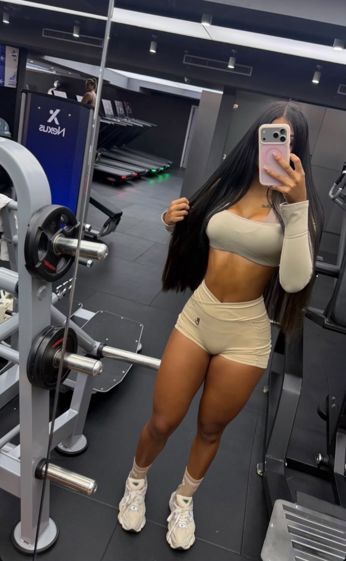 Recién llegada a rubí Jimena