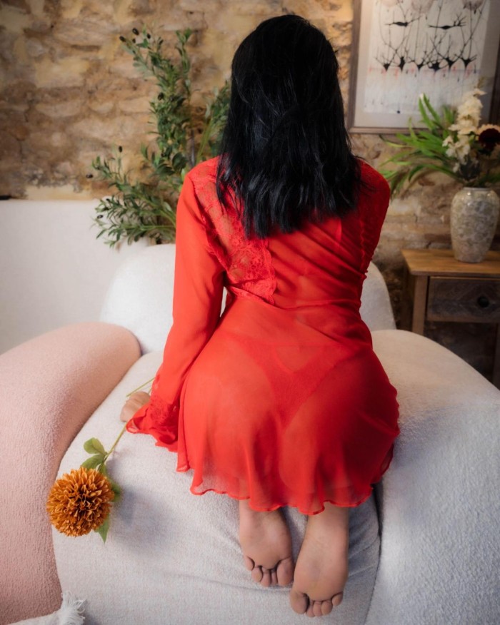 DELICIOSA BRASILEÑA FIESTERA CON COÑITO ESTRECHO