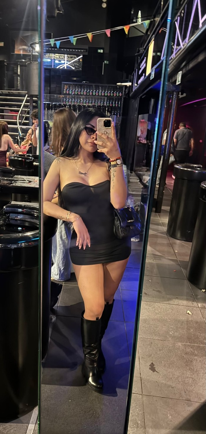 EN BENIDORM TRANS LECHERA ARDIENTE DESEOSA DE SEXO
