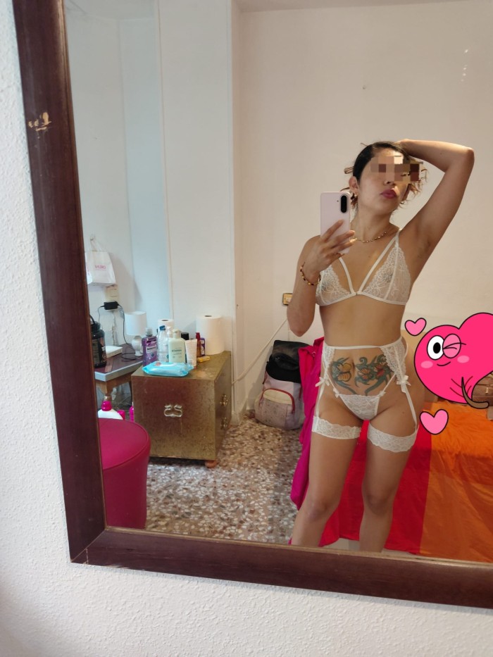 DELICIOSA LUJURIOSA IMPLICADA CACHONDA COMPLACIENT