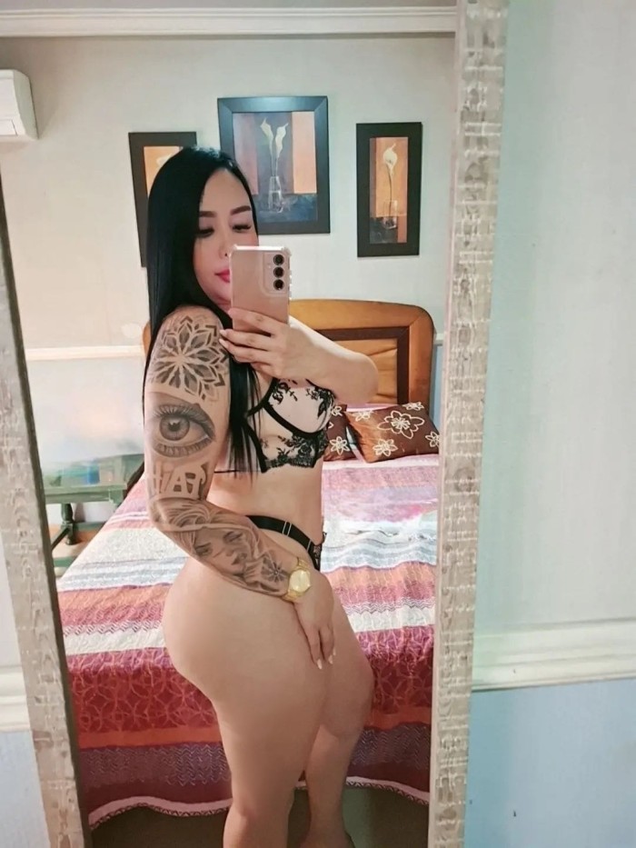 CACHONDA  ARDIENTE E IMPLICADA CON GANAS DE PLACER