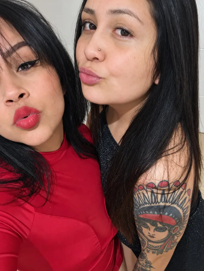 ¡DOS AMIGAS DE PASO POR PUERTOLLANO!