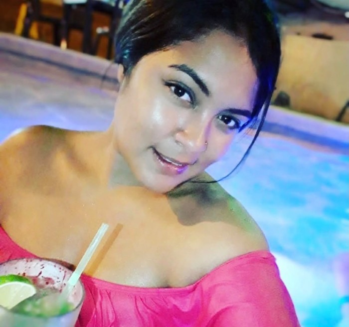 LUNA PRECIOSA SEXY JUGOSA, UNICA UN DULCE DE LUJO