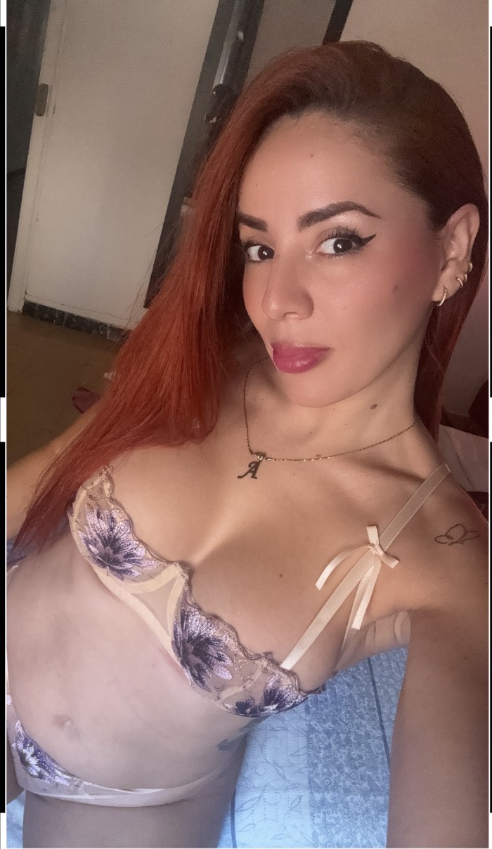 Valeria Ardiente calle tapis