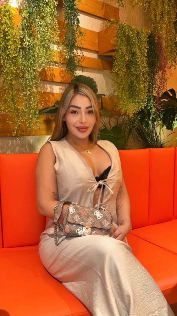 Bombón fiestera auténtica sin límites la mejor