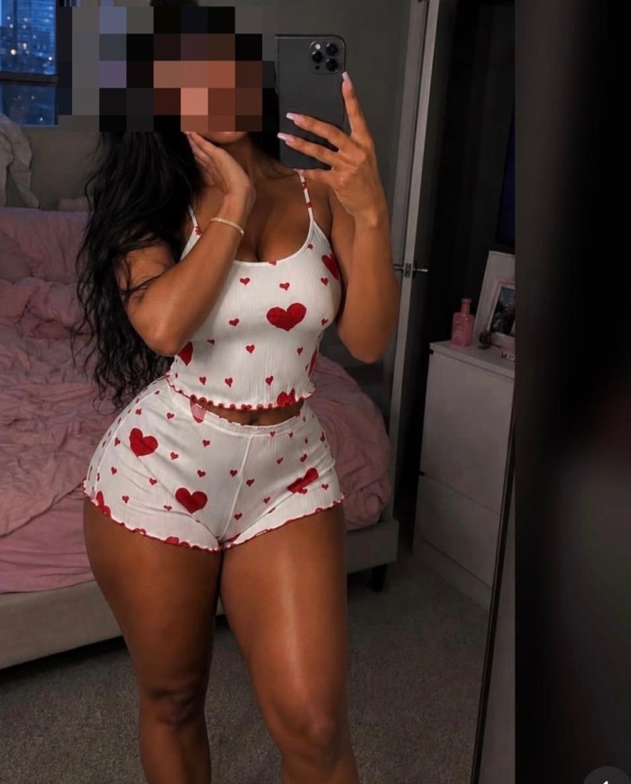 cuerpo de modelo morenaza exclusiva teruel