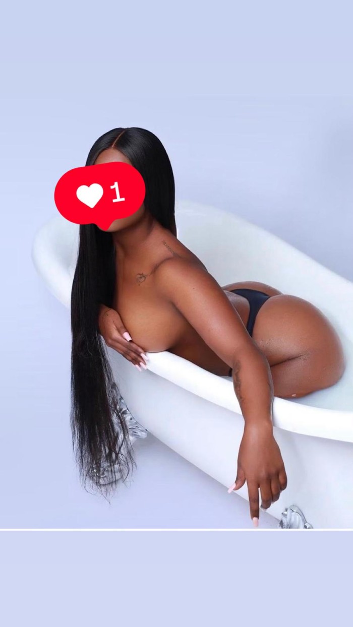 cuerpo de modelo morenaza exclusiva teruel